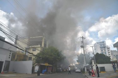 Confirman muerte de 2 personas en fuego Canal del Sol este martes Confirman muerte de 2 personas en fuego Canal del Sol este martes