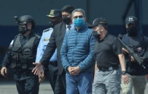 NY: Excapitán Armada de la RD visita expresidente de Honduras