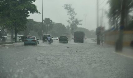 El COE dispone alerta por lluvias en 13 provincias de R. Dominicana