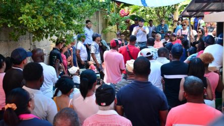 Aspirante presidencial Abel Martínez arrecia campaña en San Cristóbal