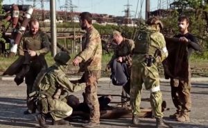 Rusia en control acería Azovstal, última resistencia en Mariúpol