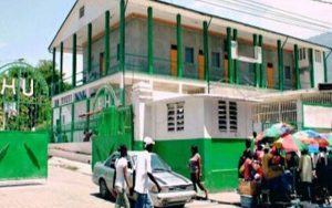 Dos meses de huelga en principal hospital público de Haití