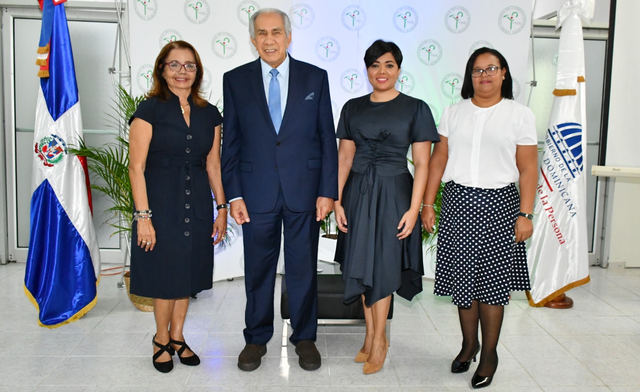 Director ve necesario modificar Ley Protección Adultos Mayores imagen