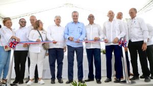 SANTIAGO: Presidente inaugura proyecto viviendas y otras obras