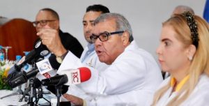 Médicos anuncian paro contra aseguradoras de riesgos de salud Médicos anuncian paro contra aseguradoras de riesgos de salud