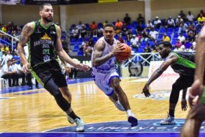 Marineros se sacuden y mantienen con vida chance clasificar en LNB