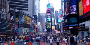 EEUU envejece mientras latinos empujan un país más diverso