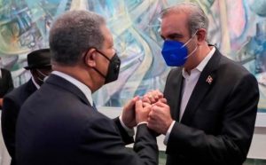 Encuesta dice Abinader y Leonel serían principales contendientes