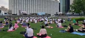 La ONU anima a practicar yoga para un estilo de vida sostenible