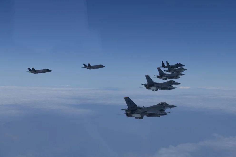 Corea del Sur y EEUU llevan a cabo nuevos ejercicios militares aéreos imagen