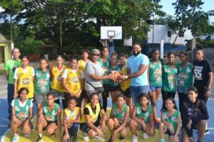 Jaya vence a Pueblo Nuevo en basket juvenil femenino de SFM