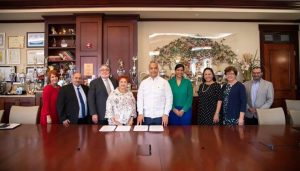 P. RICO: Consulado RD fortalece educación para los suyos en la isla