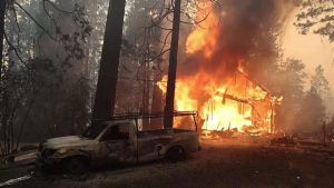 California declara emergencia en condado Mariposa por incendios