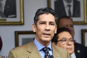 EL SALVADOR: Se suicida ex líder  del Partido Arena, López Davidson
