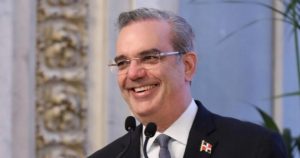 Felicitan al presidente Luis Abinader por su cumpleaños 55