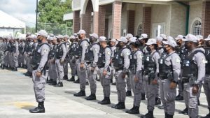 Abinader dispone restructuración del sistema educativo de la Policía