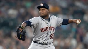 Dominicano Framber Valdez aprieta el paso por el Cy Young