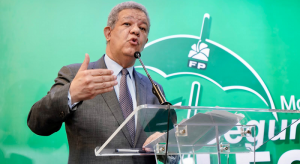 Movimiento sector asegurador se juramenta con Leonel Fernández