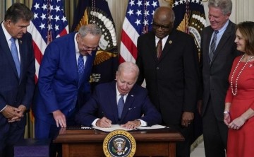 EEUU: Biden firma su histórica Ley para Reducción de la Inflación