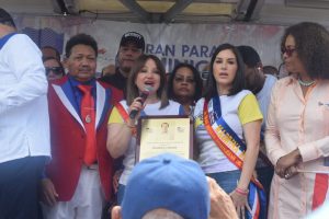 NY: Parada Dominicana homenajea al fenecido empresario Charles Canaán