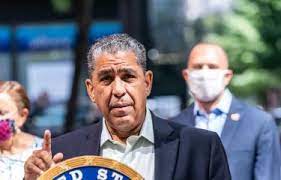 NY: Adriano Espaillat anuncia subvención infraestructura y transporte distrito 13