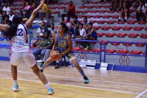 Mauricio Báez comanda el basket femenino DN; Aguilas triunfan