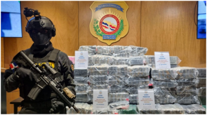 DNCD y la Armada ocupan 565 paquetes cocaína en costas Baní