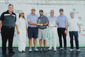 Salvatore Bonarelli y Carlos Hoyo ganan el Clásico Golf de la ANJE