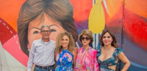 SANTIAGO: Inauguran mural en honor diseñadora Irina Fernández