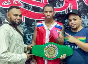 Estelares triunfan en cartelera de boxeo internacional de Santiago