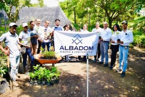 SANTIAGO: empresa minera dona plantas de café al Jardín Botánico