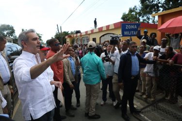 Ayudas serán «para quienes las necesiten, sin importar banderías» Ayudas serán «para quienes las necesiten, sin importar banderías»