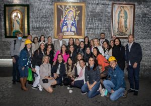 COLOMBIA: Develan nueva pintura de la Virgen de la Altagracia