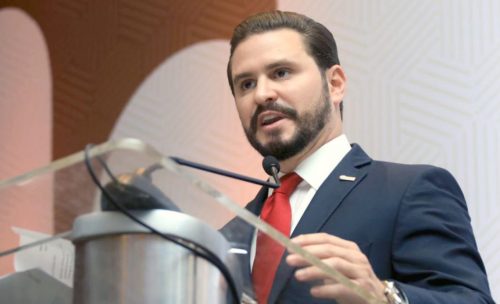 Poca participación de jóvenes en política es por trabas de partidos imagen