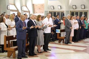 SANTIAGO: Abinader asiste misa PUCMM y a acto circulacion libro SANTIAGO: Abinader asiste misa PUCMM y a acto circulacion libro