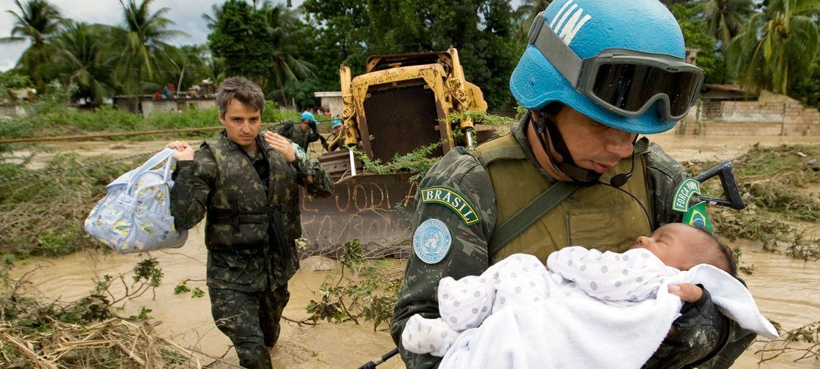 HAITI: Por violencia ONU ordena evacuación personal no esencial imagen