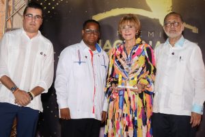 PUERTO PLATA: Entregan primer Premio Nacional de Turismo RD