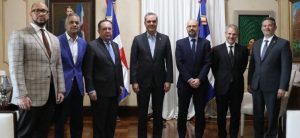 Nuevo jefe misión FMI en la RD visita al presidente Luis Abinader