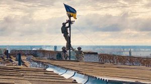 Ucrania retoma 2 pueblos y forzó a prorrusos a aplazar referéndum