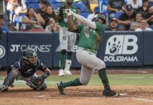 Dominicano Christian Adames brilla en final beisbol de México