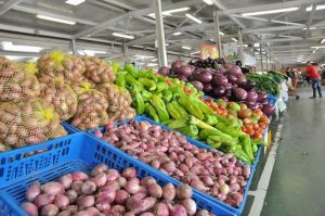 Dirigente reporta una disminución  en los precios de los alimentos