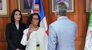 Juramentan en el cargo a la recién designada presidenta del Conani