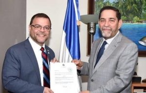 NY: Cónsul recibe a Luis Sepúlveda como el primer senador dominicano de NY