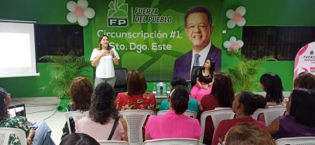 Exhortan mujeres prestar atención a problema del cáncer de mama Exhortan mujeres prestar atención a problema del cáncer de mama