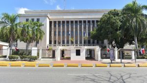 El Presidente ordena auditar nómina Ministerio Educación