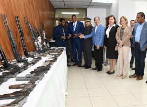 Autoridades de RD buscan ocupar todas las armas ilegales del país