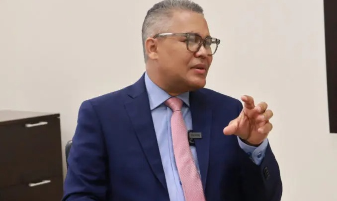 Carlos Peña afirma PRM miente con «Plan de Movilidad Escolar» imagen