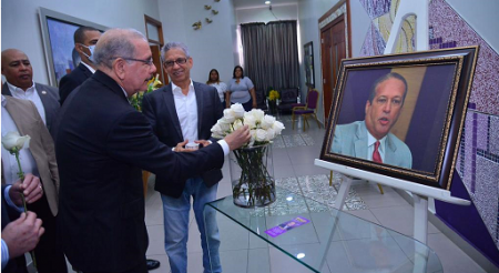 Danilo Medina dice Reinaldo Pared fue una persona íntegra y capaz