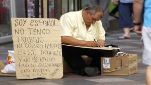 ESPAÑA: Personas más pobres viven 3 y 4 años menos que ricas
