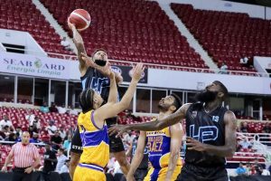 Los Prados y Bameso ganan en el torneo baloncesto superior del DN